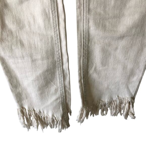 Free People Great Heights Jeans Distressed Fringe Frayed Hem White Ivory Size 26 - Picture 6 of 8
